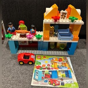 6174424 DUPLO Town Family House